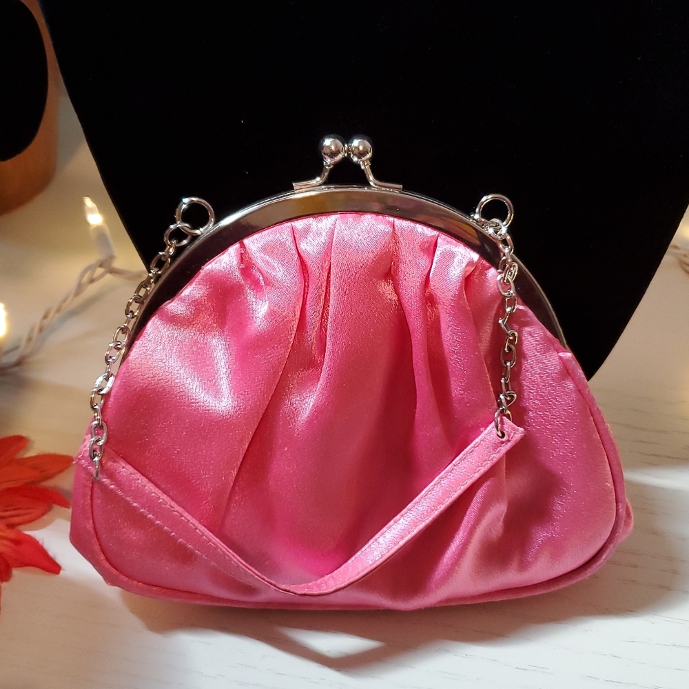 π EVENING CLUTCHES - Picture 2 of 7